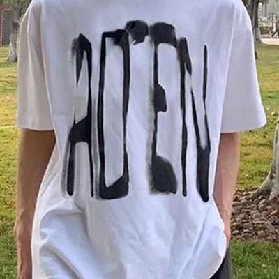 市场上装-T恤-电商T恤