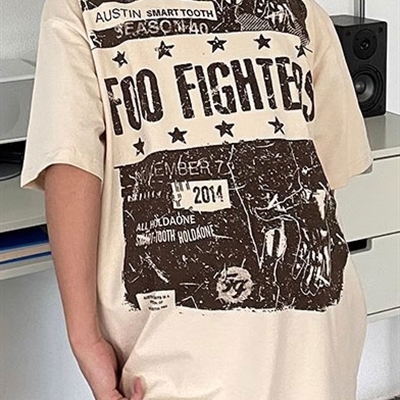 市场上装-T恤-电商T恤