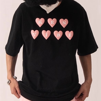 市场上装-T恤-电商T恤