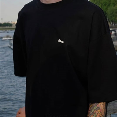 市场上装-T恤-电商T恤