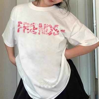 市场上装-T恤-电商T恤