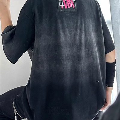 市场上装-T恤-电商T恤