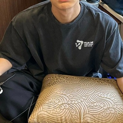 市场上装-T恤-电商T恤