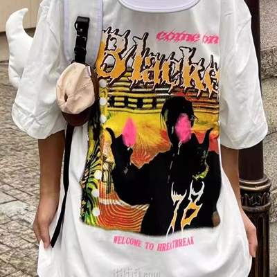 市场上装-T恤-电商T恤