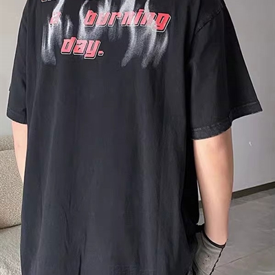 市场上装-T恤-电商T恤