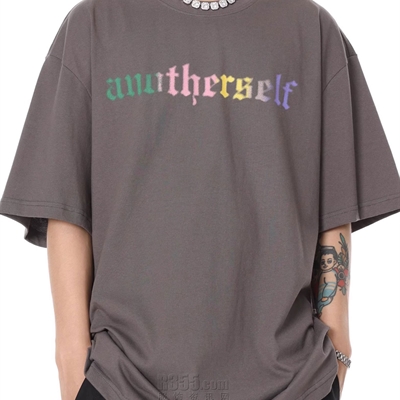 市场上装-T恤-电商T恤