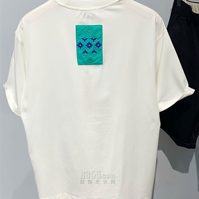 市场上装-T恤-休闲T恤