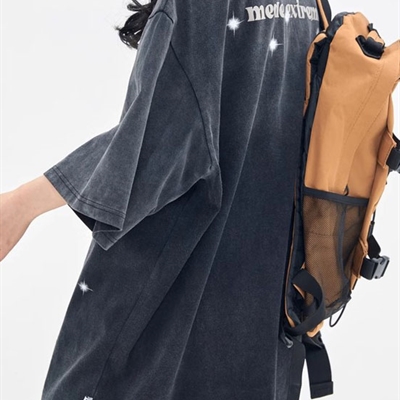 市场上装-T恤-电商T恤