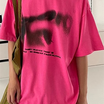 市场上装-T恤-电商T恤