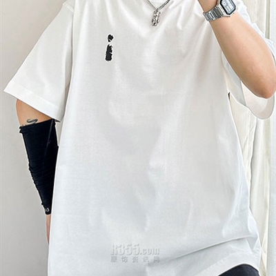 市场上装-T恤-电商T恤