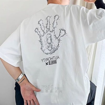 市场上装-T恤-电商T恤