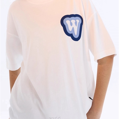 市场上装-T恤-电商T恤