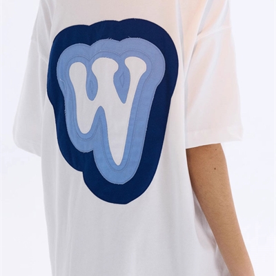 市场上装-T恤-电商T恤