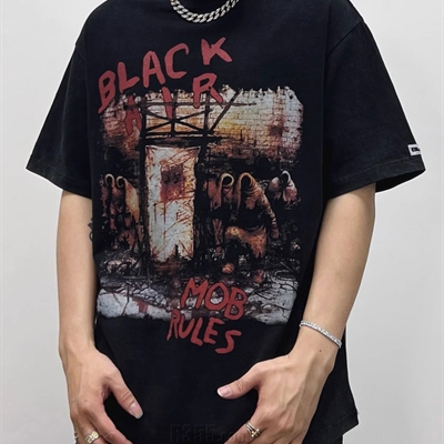 市场上装-T恤-电商T恤