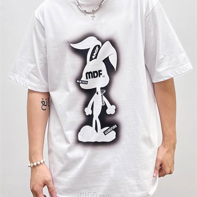 市场上装-T恤-电商T恤