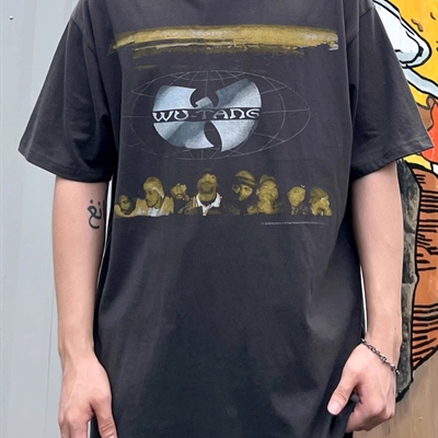 市场上装-T恤-电商T恤