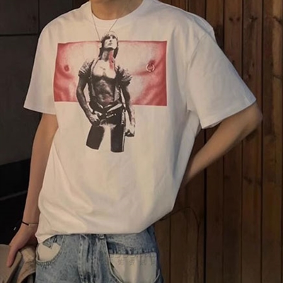 市场上装-T恤-电商T恤