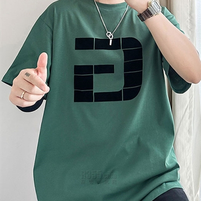 市场上装-T恤-电商T恤