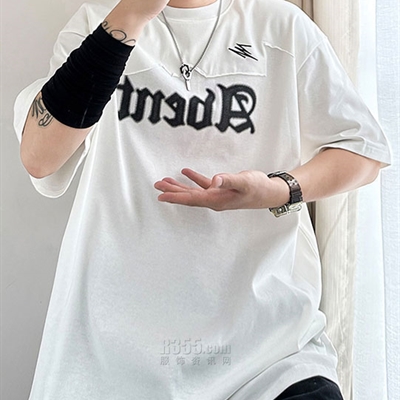 市场上装-T恤-电商T恤