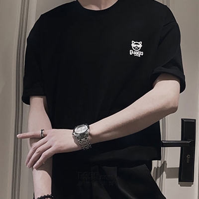 市场上装-T恤-电商T恤