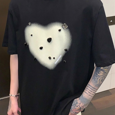 市场上装-T恤-电商T恤