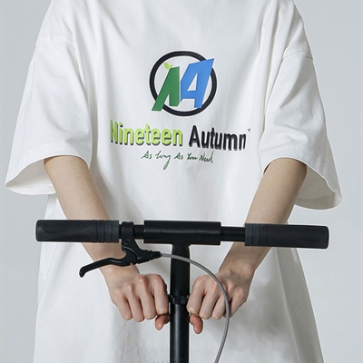 市场上装-T恤-电商T恤