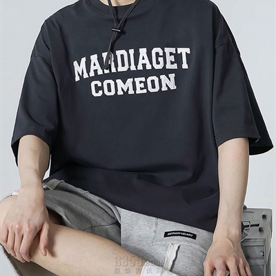 市场上装-T恤-电商T恤