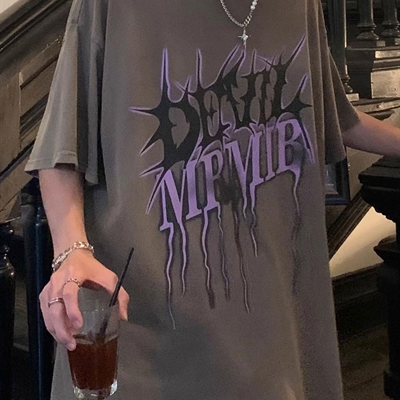 市场上装-T恤-电商T恤