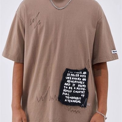 市场上装-T恤-电商T恤