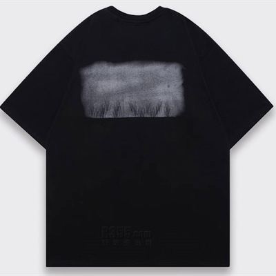 市场上装-T恤-电商T恤