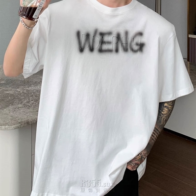 市场上装-T恤-电商T恤