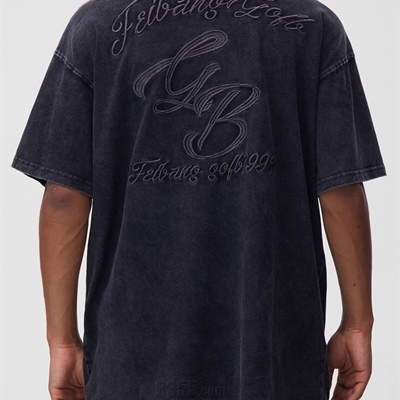 市场上装-T恤-电商T恤