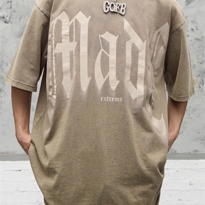 市场上装-T恤-电商T恤