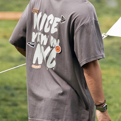 市场上装-T恤-电商T恤