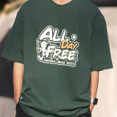 市场上装-T恤-电商T恤