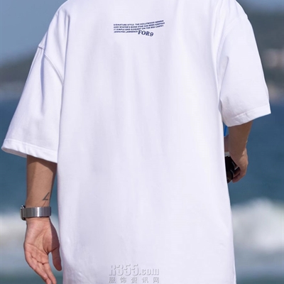 市场上装-T恤-电商T恤