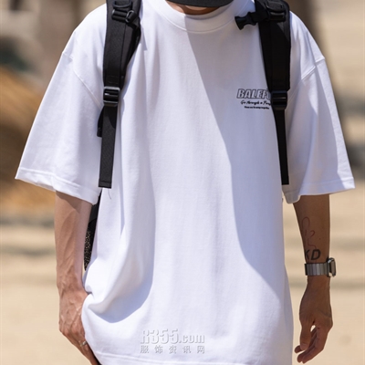 市场上装-T恤-电商T恤