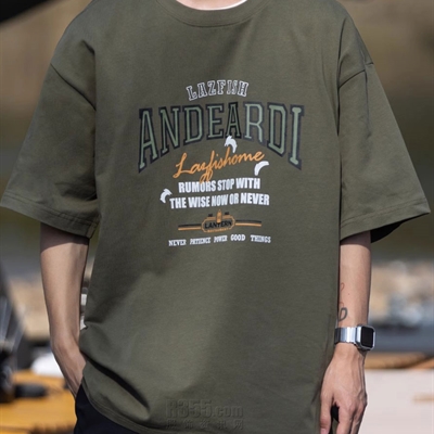 市场上装-T恤-电商T恤