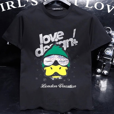 市场上装-T恤-欧货T恤