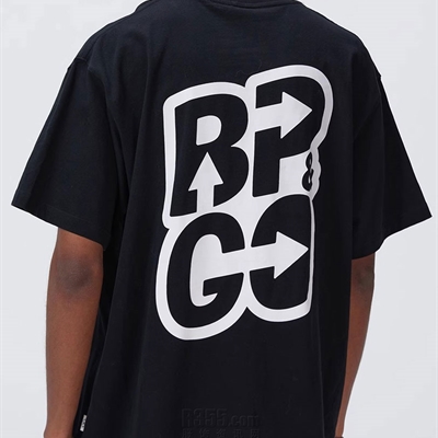 市场上装-T恤-电商T恤