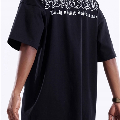 市场上装-T恤-电商T恤