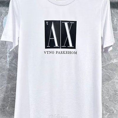 市场上装-T恤-欧货T恤