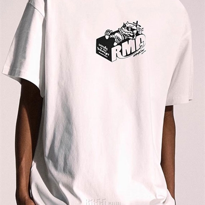 市场上装-T恤-电商T恤