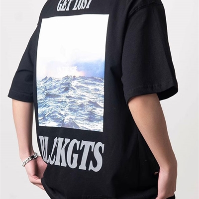 市场上装-T恤-电商T恤