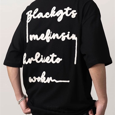 市场上装-T恤-电商T恤