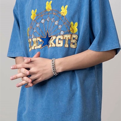 市场上装-T恤-电商T恤