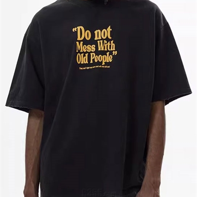 市场上装-T恤-电商T恤