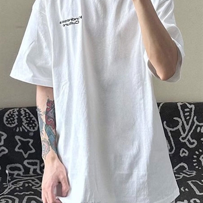 市场上装-T恤-电商T恤