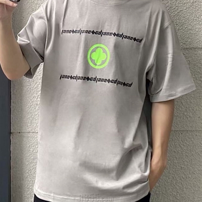 市场上装-T恤-电商T恤