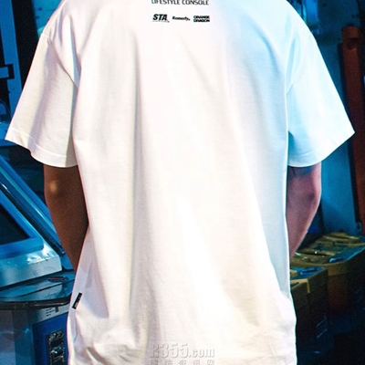 市场上装-T恤-电商T恤